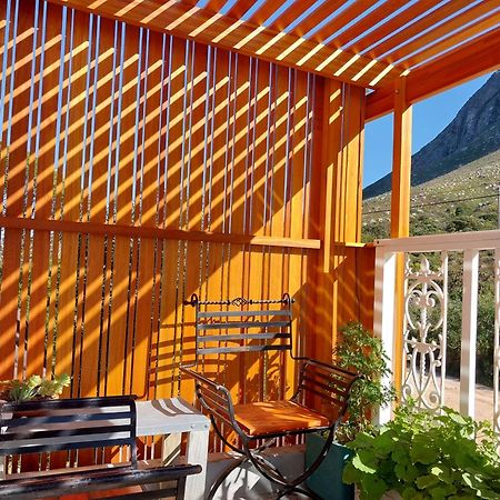 The Trailhouse Hotel เบตตีส์เบย์ ภายนอก รูปภาพ
